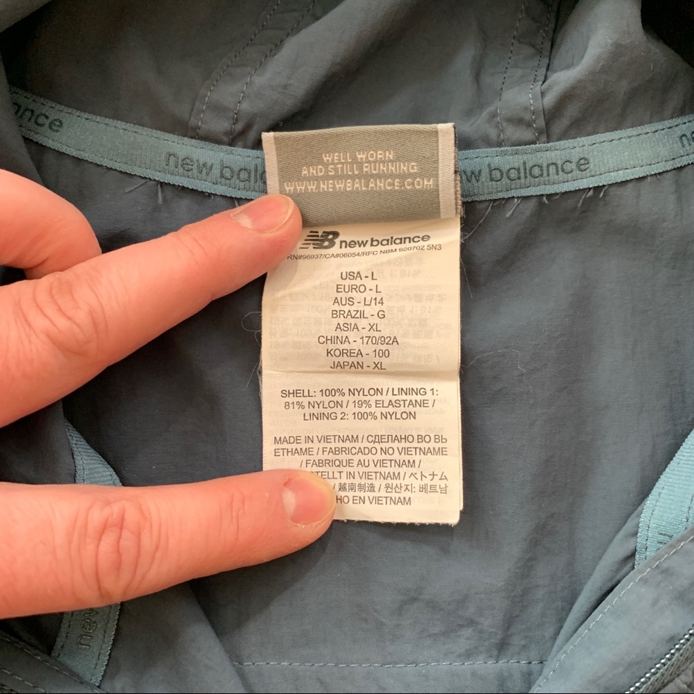 New Balance Packable Transform Trench in Petrol colour - Picture 7 of 10